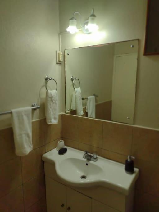 Club Caribbean Apartments Runaway Bay Bagian luar foto